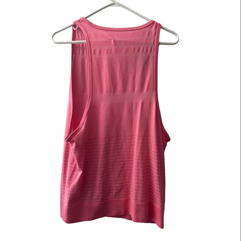 Nike women’s dri fit tank top NWT